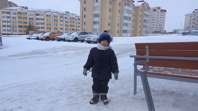 Мишаня борется со снежком , январь 2024 смотреть онлайн