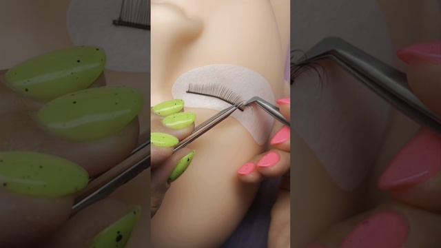 Как снять нарощенную ресницу без ремувера? Безопасный механический способ