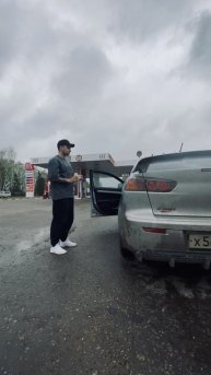 Хаваю на заправке шавуху
