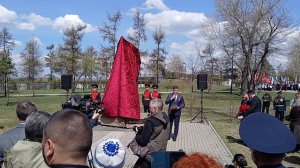 Открытие Памятного знака бывшим несовершеннолетним узникам фашистских концлагерей в Иркутске.