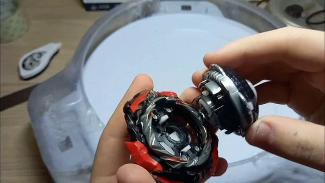 Dangerous Belial от Flame/обзор и битвы/Бейблейд Бёрст/Beyblayde Burst