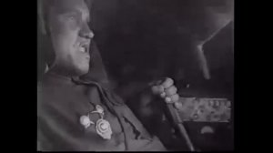 "Крик журавлей". Исполняет хор под управлением С. Ливового, солист Сергей Жигалов