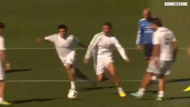 Роналду чуть не травмировал Бэйла