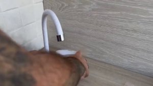 Смеситель для кухонной мойки  изготовлен из ABS пластик