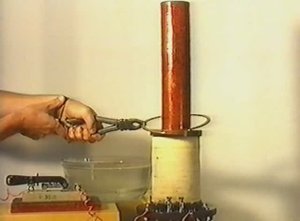 Физика. Опыты. Электричество и магнетизм. Токи Фуко. Нагревание образцов