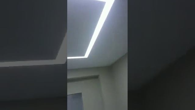 Световые линии на натяжном потолке ПВХ