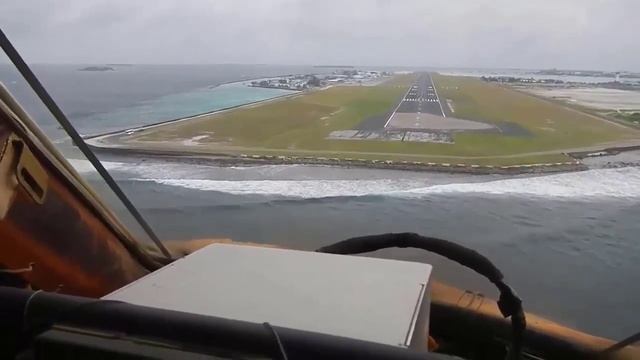 Посадка. Вид из кабины смотреть онлайн