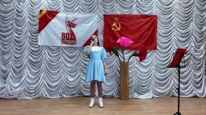 Синий платочек. Участница детской вокальной студии «ГолосОК» Злата Щендригина