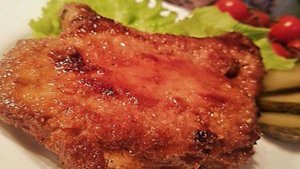 Отбивная из свининой корейки на кости (Kotliel shabowy)