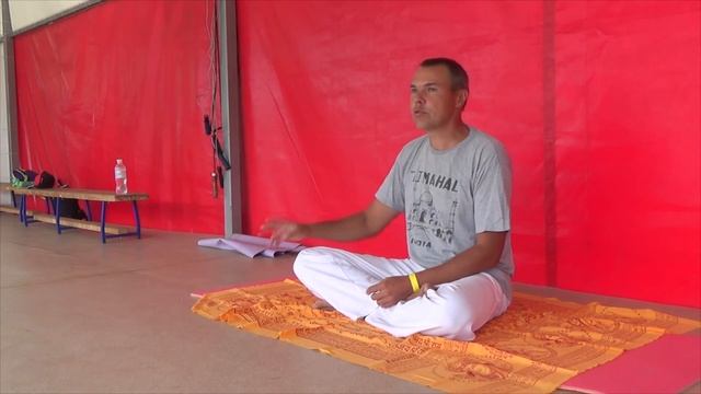 Сатсанг с Брахманандой. Взгляд недвойственных учений смотреть онлайн