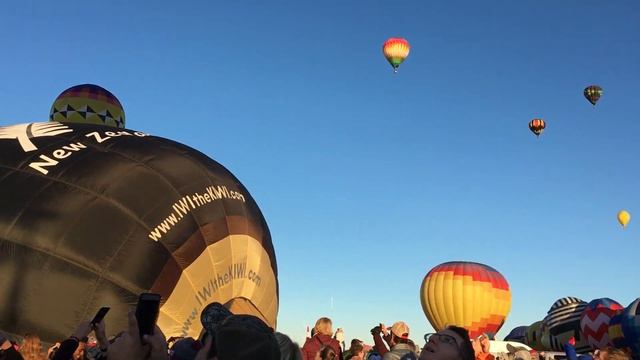 Албукерке, фестиваль воздушных шаров 1 смотреть онлайн