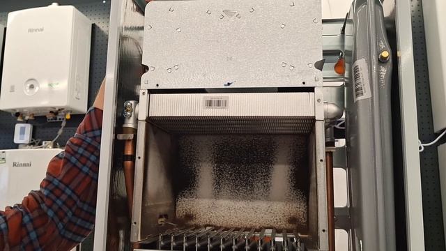 НАРОДНЫЙ ГАЗОВЫЙ КОТЁЛ от NAVIEN. Обзор газового котла смотреть онлайн