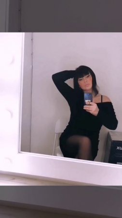 Джульетта Teamo  и зеркало.
хороший дуэт )))