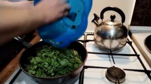 Делаем блинчики. Начинка из зимнего щавеля и печени.(П?