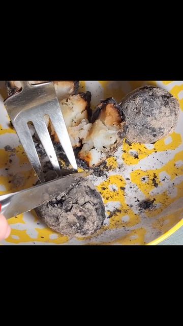 Запекли Картошку в Печке смотреть онлайн