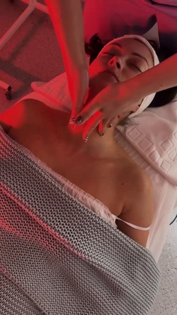 Фирменный лимфодренажный массаж в клинике TotalCharm💫 #эс