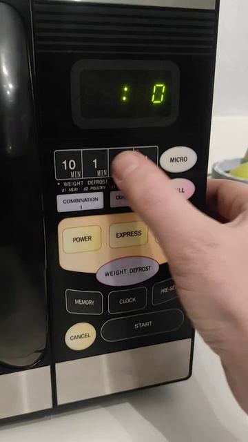 СВЧ Sanyo em-d9-al23 выставить время. смотреть онлайн