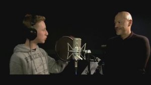 Федор Бондарчук исполняет песню Васи Обломова