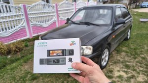 Очень бюджетный видеорегистратор с 3-мя камерами и wi-fi.