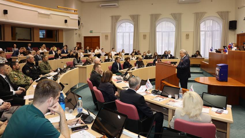 В областном парламенте написали «Диктант Победы»