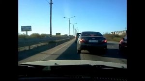 блондинка за рулем прикол такого  еще не кто видел.ржачь супер