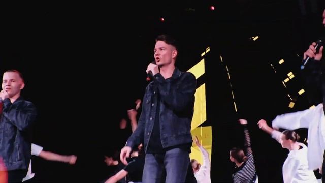 Шоу-концерт РЕТРО ЭКСПРЕСС Vocal project Sample и Эстрадный балет Апельсин