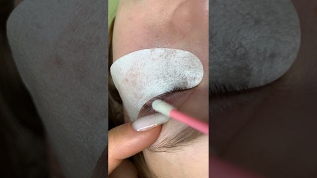 Патчи для глаз: пошаговая инструкция по правильному нанесению