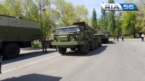 На площади Ленина в Оренбурге репетируют парад Победы. 

Танки, гаубицы и другая техника, а также ар