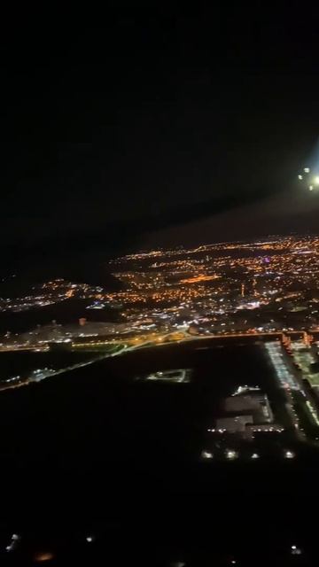 Победа... (Pobeda...) Посадка самолёта, в Тюмени. Победа Boeing 7 смотреть онлайн