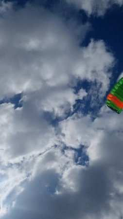 Самостоятельный прыжок с парашютом типа крыло: Экстремальные развлечения Агентства экстрима АХАА