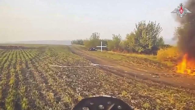 Операторы ударных дронов ВС РФ подожгли и уничтожили несколько квадроциклов противника в Сумской обл