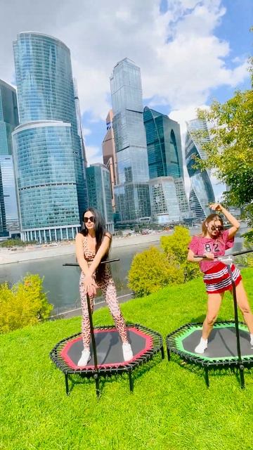 🤣Начинаем двигать тазом, а ты продолжаешь двигать та?
