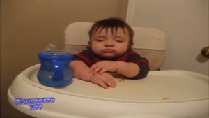Смешные дети засыпают. Приколы