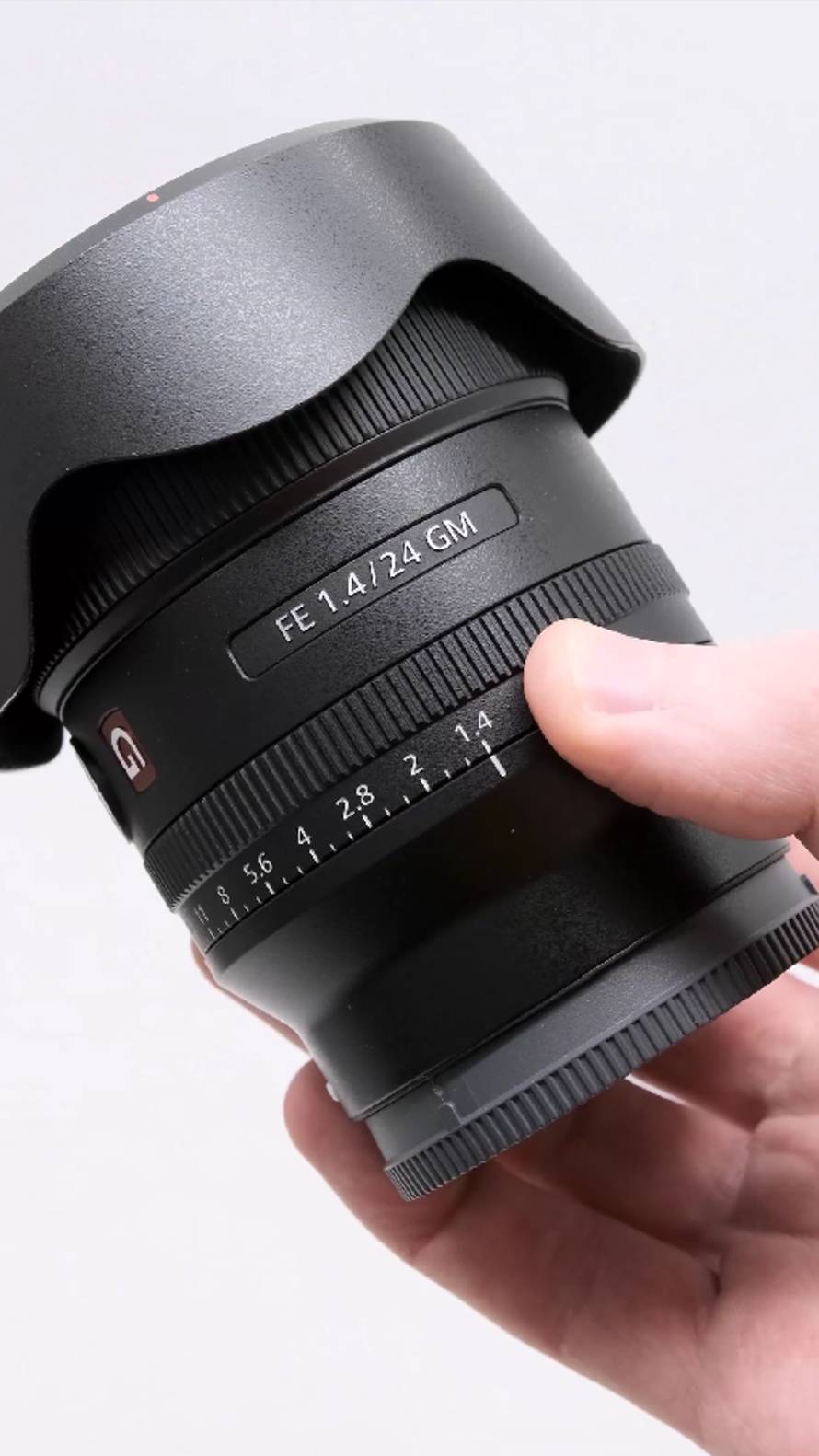 Sony FE 24mm f/1.4 GM (SEL24F14GM) в упаковке