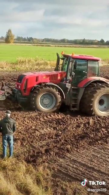 3522 -МТЗ .. Пытается Выехать. смотреть онлайн