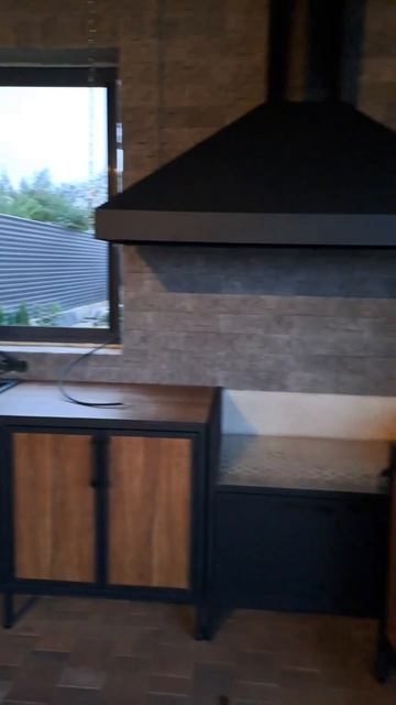 В современной беседке нужен стильный мангал! И это уже смотреть онлайн