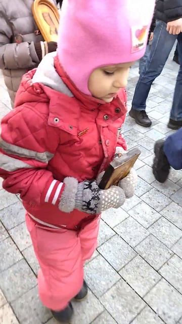 крестный ход на Светлой седмице в Москве, храм Троицы ? смотреть онлайн