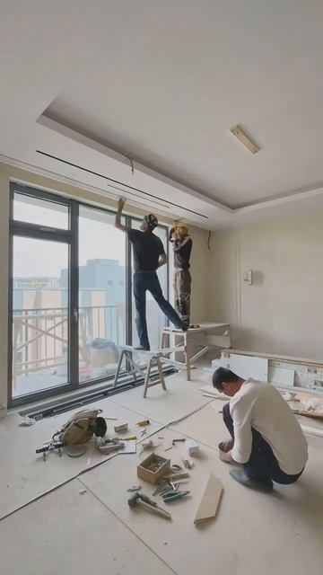 Монтаж карниза Ultrawood #diy #shorts видео от наших представит? смотреть онлайн