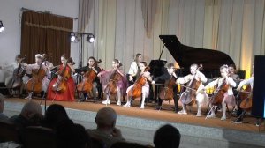 Крылатов Е., "Крылатые качели" - ансамбль виолончелисто