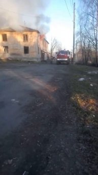 Кондопога. Горит 2-ух этажный дом, Парковая 4