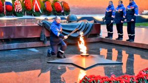 Сотрудники «Мосгаза» провели профилактические работы на Вечном Огне у Могилы Неизвестного Солдата