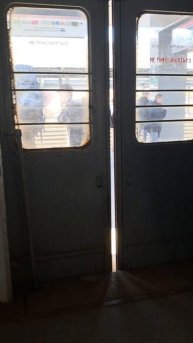 следущвя остановка пл трех вокзалов