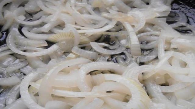 Сельдь тушеная в томатном соусе