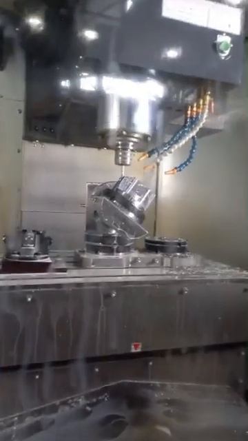 BriBase: угольник в угольнике! (исполнение со специальным? смотреть онлайн