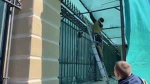 Пескоструйная очистка и покраска забора в Санкт-Петербурге | Обработка ограждений от краски