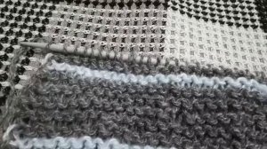 Вязание для начинающих. Урок 10. Делаем петли для пуговиц...