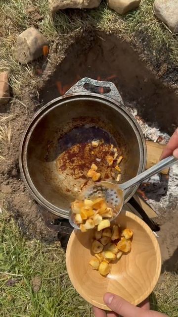 Яичница с беконом на костре 🔥 Готовим на природе