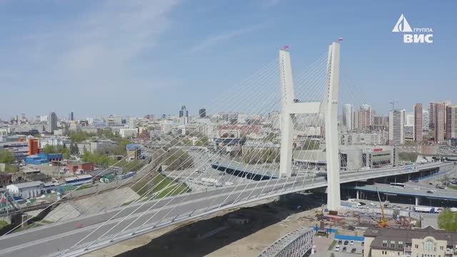 Строящиеся объекты Группы «ВИС» украсили символы Дня Победы