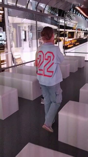 Посадка в скорый поезд 400 км/ч смотреть онлайн