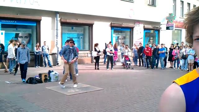 Брейкер на Арбате.3gp смотреть онлайн